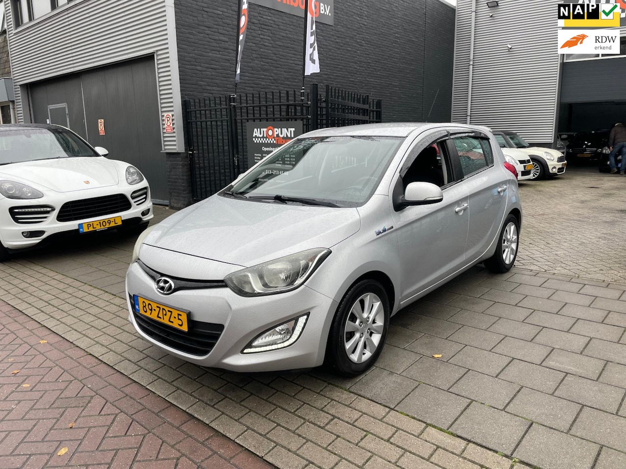 Hyundai i20 - 1.2i i-Vision Trekhaak Airco NAP APK - AutoWereld.nl