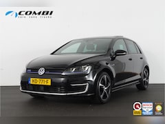 Volkswagen Golf - 1.4 TSI GTE 204pk > Pano.schuif/winter en zomer set/Adapt.cruise/stoelverwarming