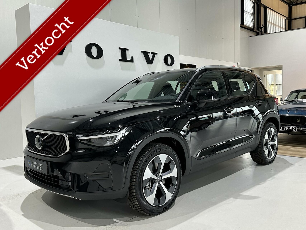 Volvo XC40 - | B3 Core | Winterpack | LED ''Thors Hammer'' Koplampen | 19'' LM Velgen | Achteruitrijcam - AutoWereld.nl