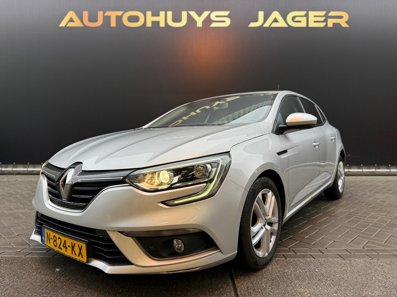 Renault Mégane - 1.5 dCi Eco2 Limited 1.5 dCi Eco2 Limited - AutoWereld.nl