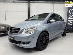 Mercedes-Benz B-klasse - 200|AUTOMAAT|ELEK STOELEN|UNIEK