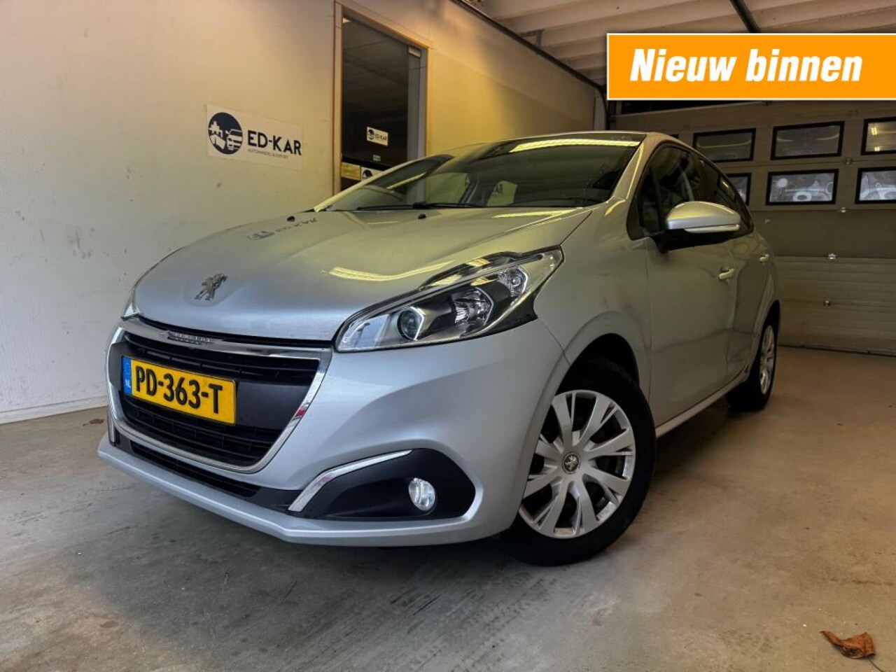 Peugeot 208 - 1.2 PureTech Active CLIMA NAVI PDC TREKHAAK APK - AutoWereld.nl