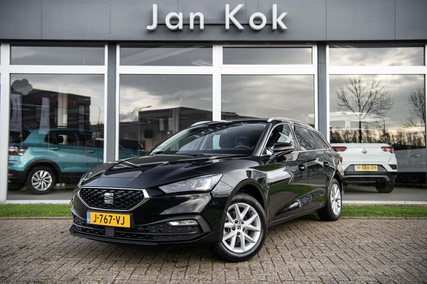 Seat Leon Sportstourer - 1.5 TSi 130pk Style Launch Edition | Technology Pack | Elek. Trekhaak | Winter - AutoWereld.nl