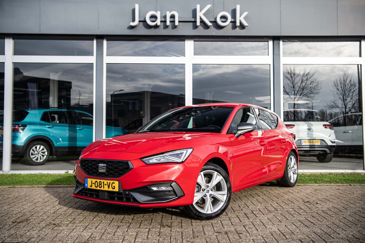 Seat Leon - 1.0 TSi 110 pk FR Launch Edition | Full LED | Camera | Parkeersensoren - AutoWereld.nl