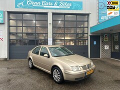 Volkswagen Bora - 1.6-16V Comfortline