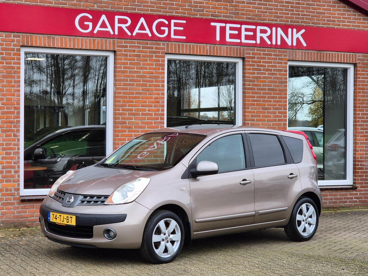 Nissan Note - 1.6 First Note 110PK 5drs clima, pdc, lmv, trekhaak RIJKLAAR - AutoWereld.nl