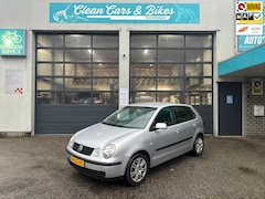 Volkswagen Polo - 1.4-16V Comfortline