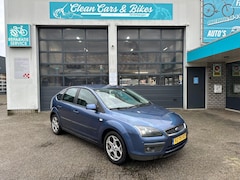 Ford Focus - 1.6-16V Futura