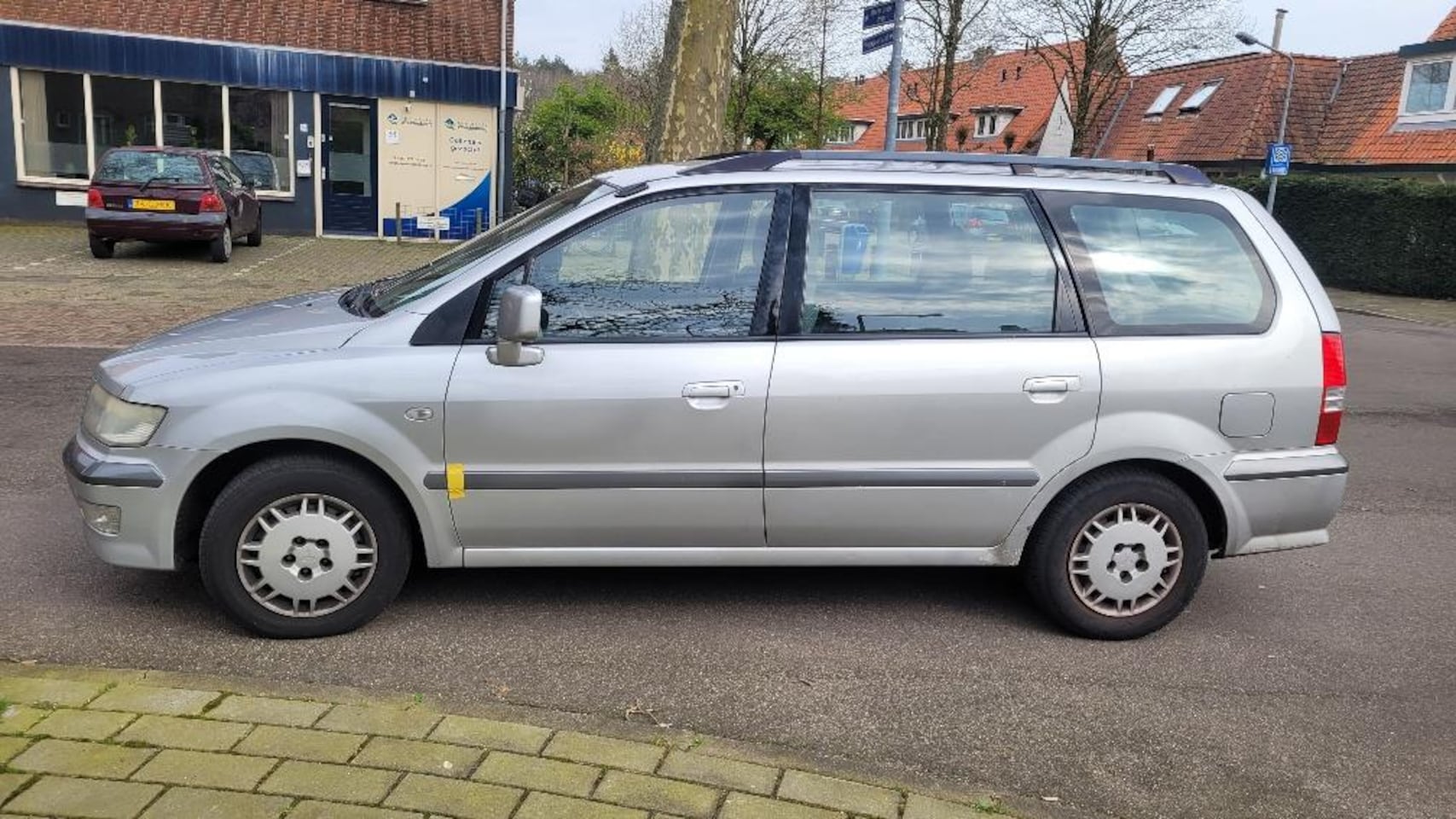 Mitsubishi Space Wagon - 2.4 GDI GLXi 7p.Airco - AutoWereld.nl