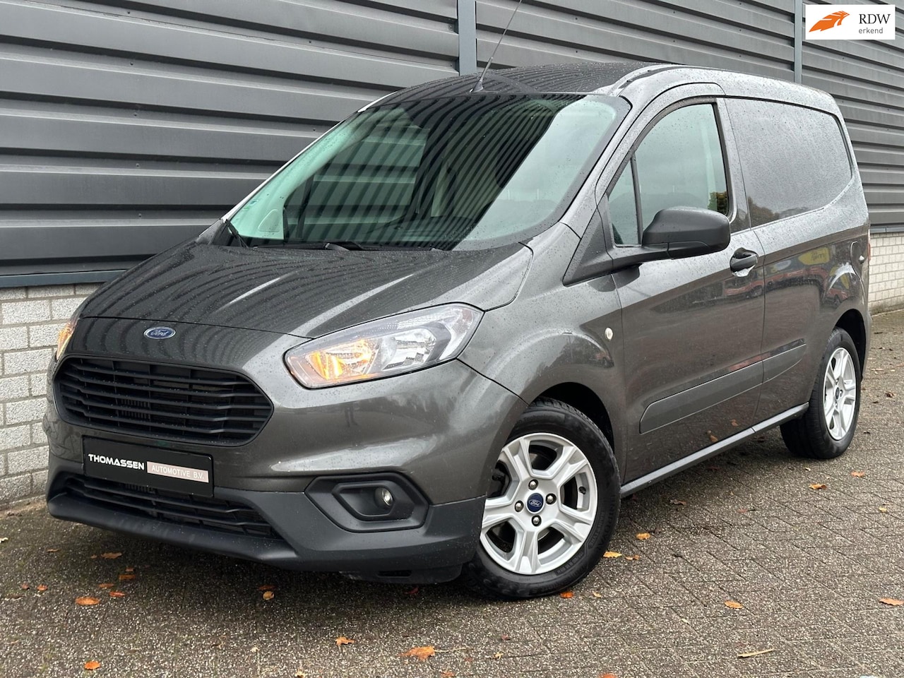 Ford Transit Courier - 1.0 Limited EcoBoost S&S Navi MOTOR 0KM !! - AutoWereld.nl