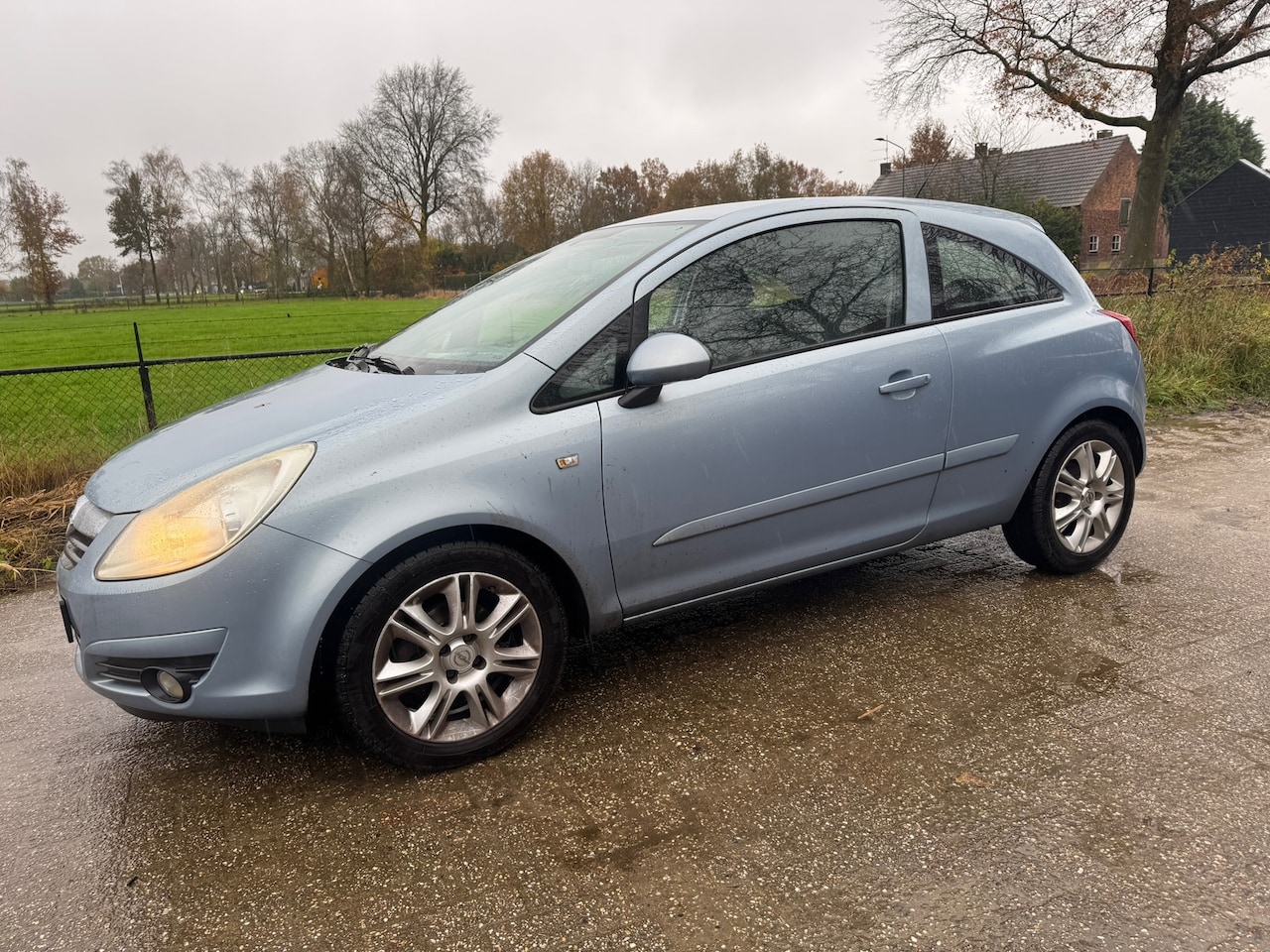 Opel Corsa - 1.2-16V Enjoy 1.2-16V Enjoy, NAP, airco, nieuwe APK - AutoWereld.nl