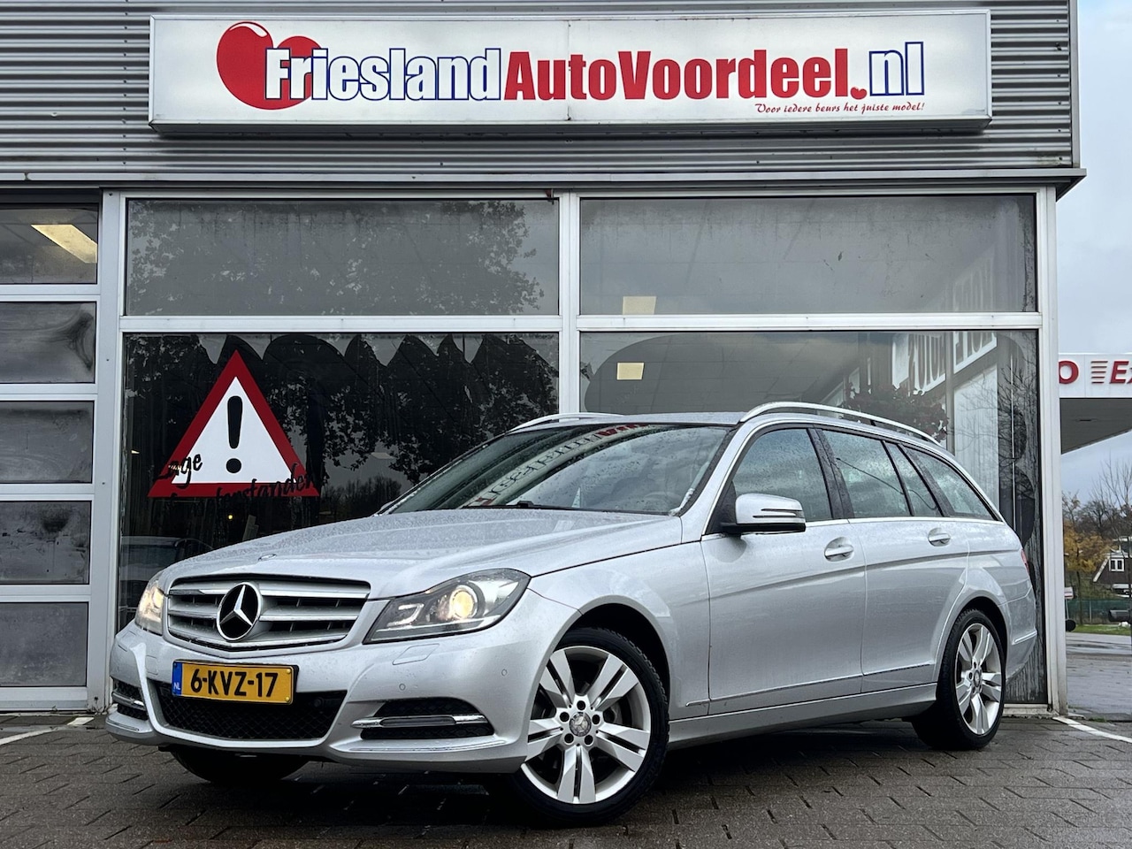 Mercedes-Benz C-klasse Estate - 180 Avantgarde Automaat / Navi / Trekhaak / 2013 - AutoWereld.nl