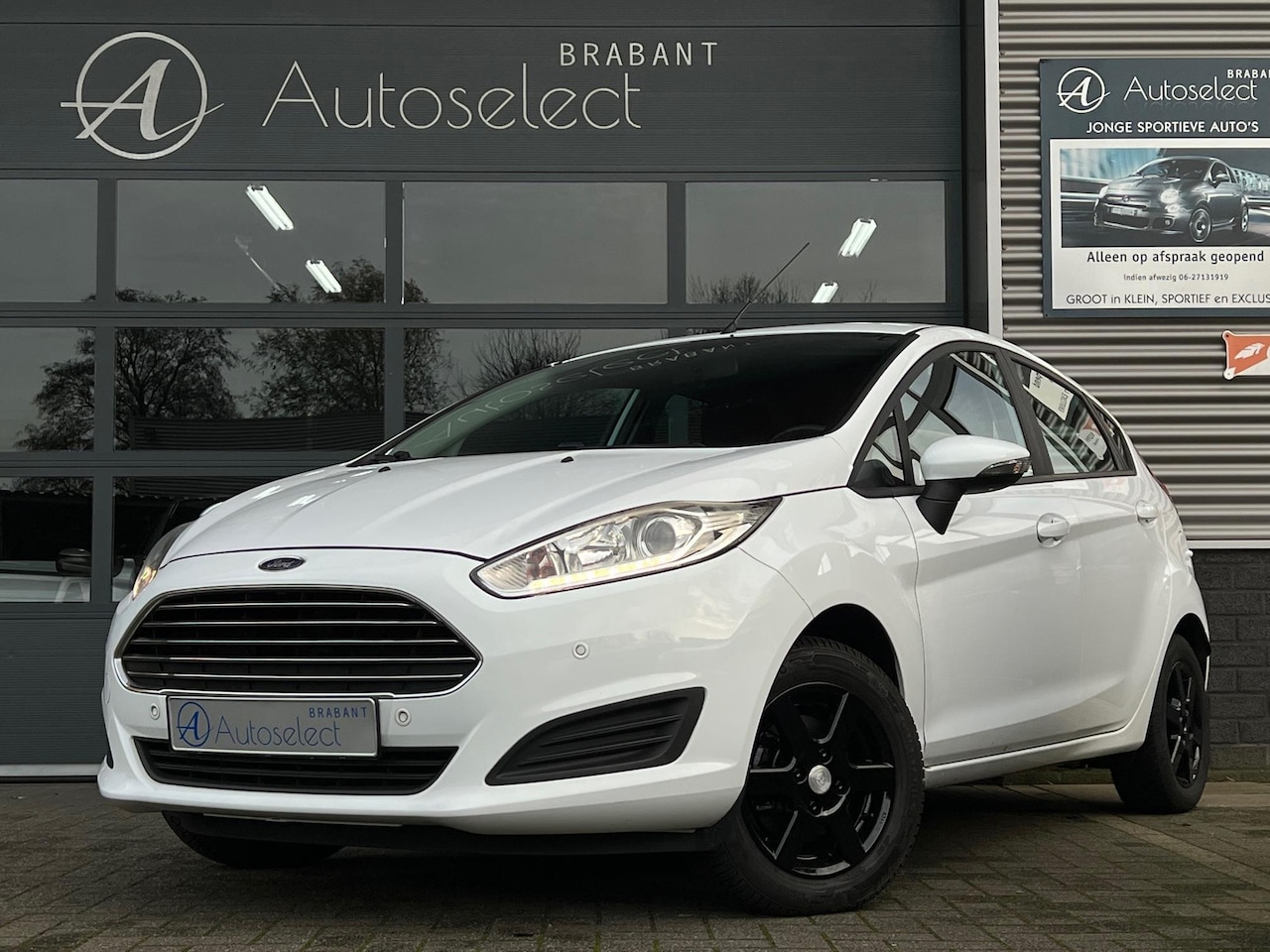 Ford Fiesta - 1.0 Titanium Airco LED PDC LMV - AutoWereld.nl