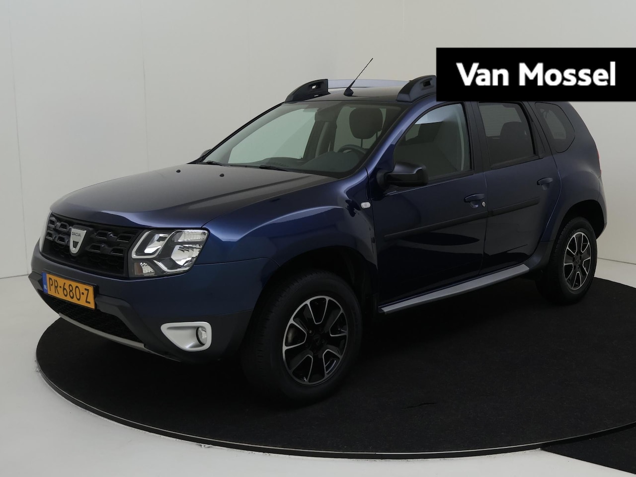 Dacia Duster - 1.2 TCe 4x2 Blackshadow Leder / Trekhaak / Navigatie / 1e eig. / 42dkm! - AutoWereld.nl