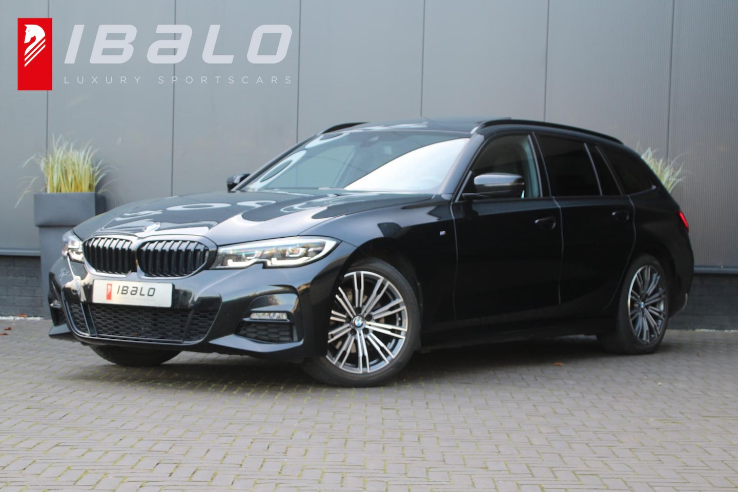 BMW 3-serie Touring - 320i M-Sport | Panoramadak | HIFI | BTW-auto | - AutoWereld.nl