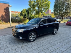 Mitsubishi Outlander - 2.0 PHEV Intense + Plug-in Hybrid Automaat 4WD