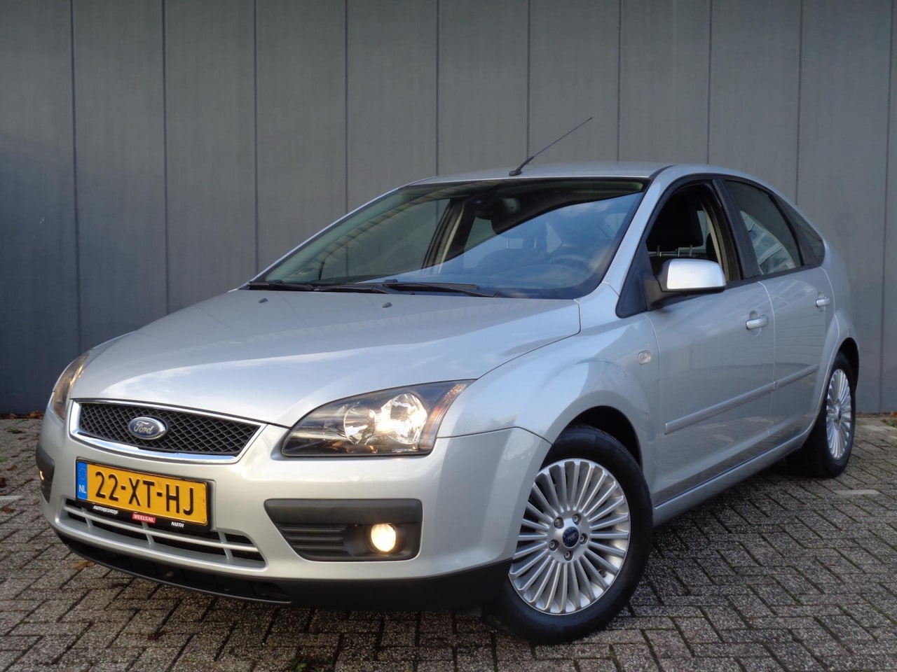 Ford Focus - 1.6i-16V Futura Zeer Mooi 1Eig,Onderhoudsboekje - AutoWereld.nl