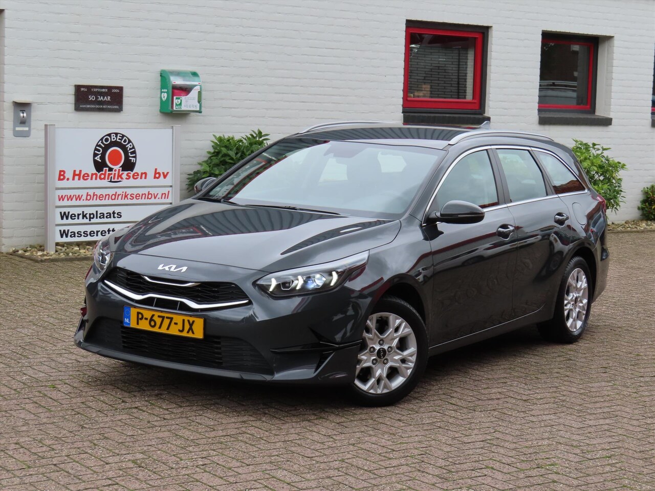 Kia Cee'd Sportswagon - Ceed Sw 1.0 T-GDi 120pk DynamicLine/ All season banden/ DAB/ Apple Carplay/ Navigatie/ Cam - AutoWereld.nl