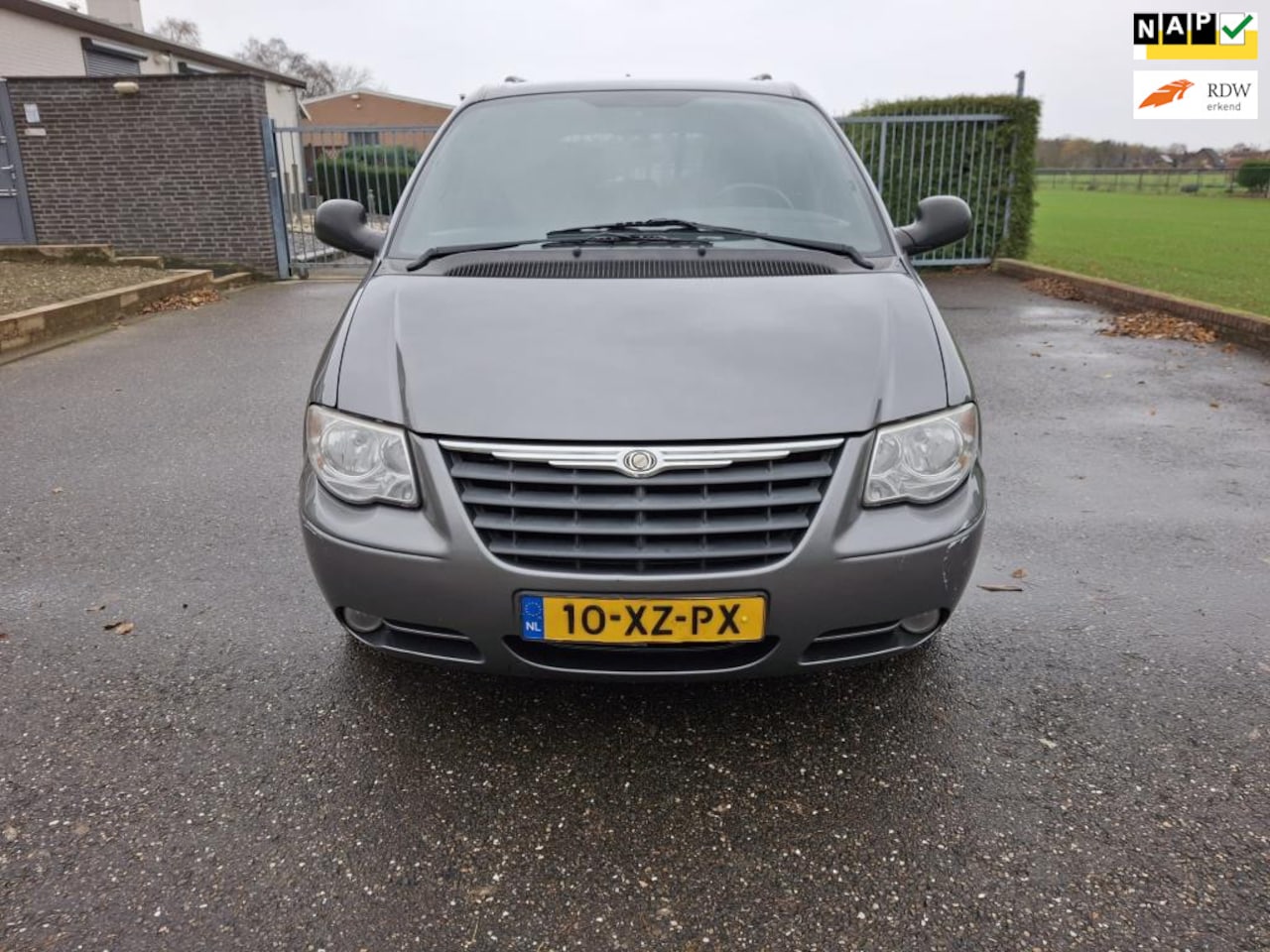 Chrysler Grand Voyager - 3.3i V6 SE 7 personen - AutoWereld.nl