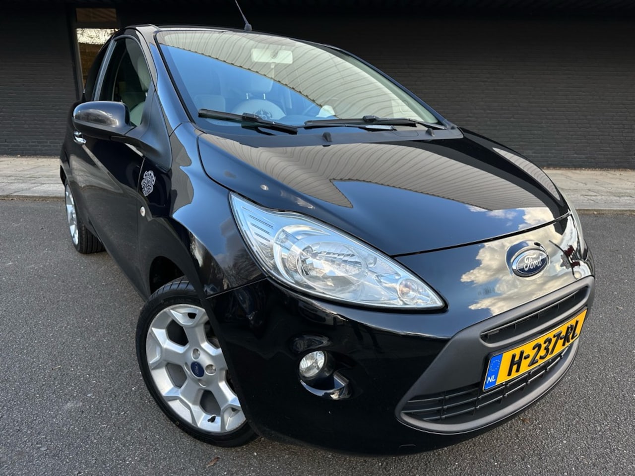 Ford Ka - 1.2 Tattoo edition // Nieuwe distributie // - AutoWereld.nl