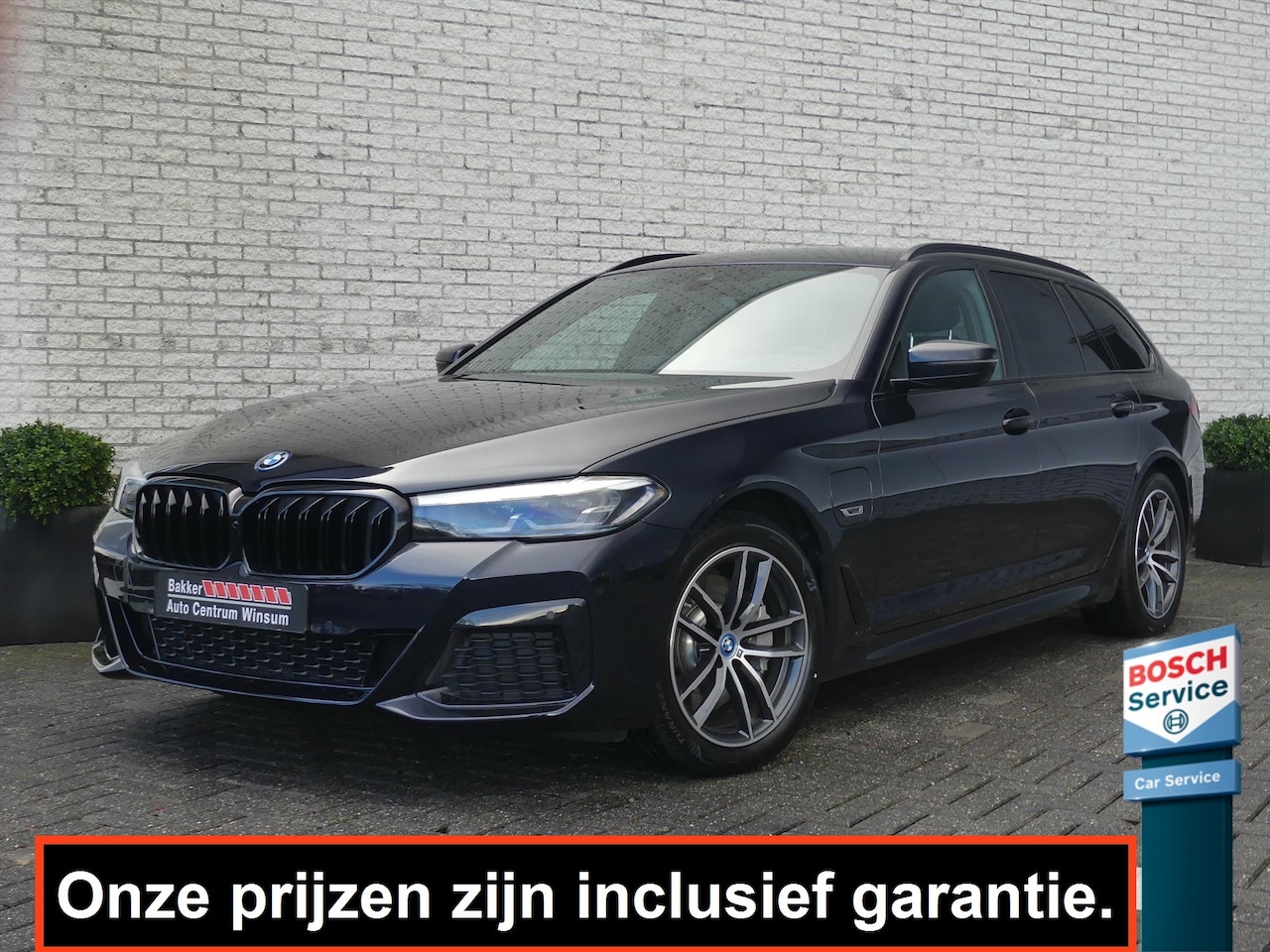 BMW 5-serie Touring - 530e M-SPORT 292PK LEER/TREKHAAK/CAMERA/ELEK.A-KLEP - AutoWereld.nl