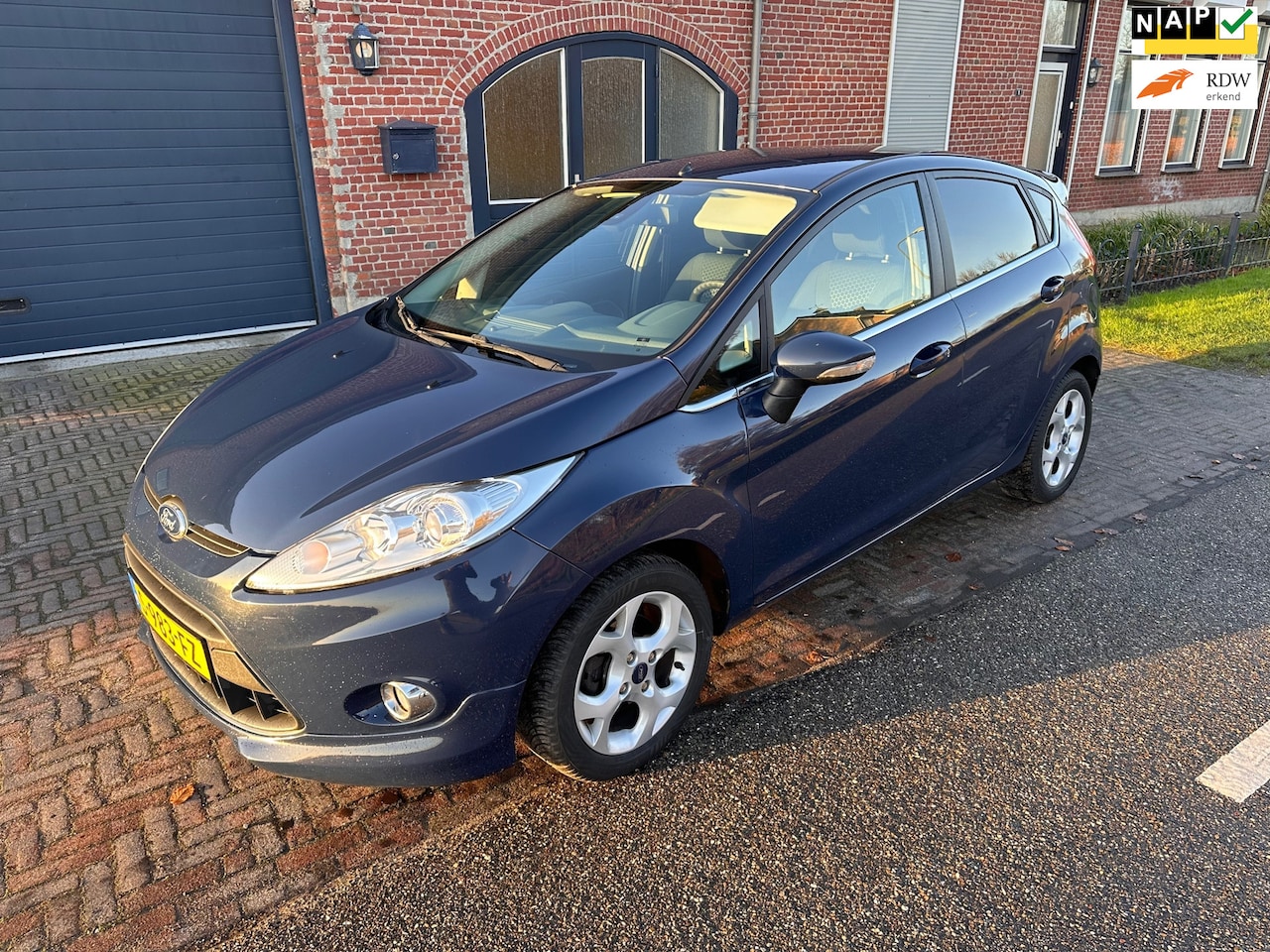 Ford Fiesta - 1.6 Ghia apk t/m 04-01-2026 - AutoWereld.nl