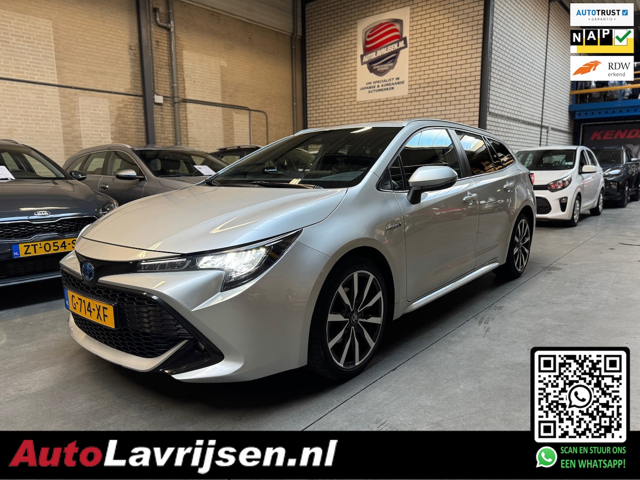 Toyota Corolla Touring Sports - 2.0 HYBRID BUSINESS PLUS DIGITAAL DASHBOARD NAVIGATIE / CAMERA ANDROID CRUISE NL AUTO NAP! - AutoWereld.nl