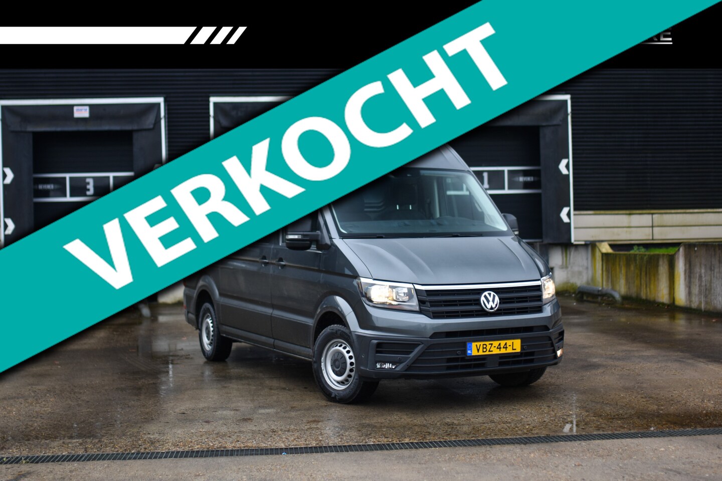 Volkswagen Crafter - 35 2.0 TDI L3H3 Highline | Cruise | Navi | Camera - AutoWereld.nl