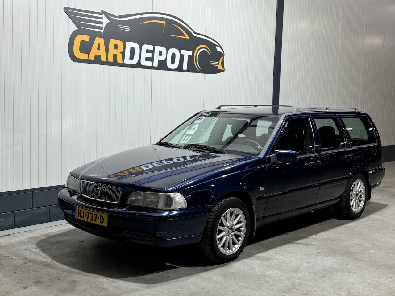 Volvo V70 - 2.5 T AWD Luxury Exclusive Vol jaar APK. - AutoWereld.nl