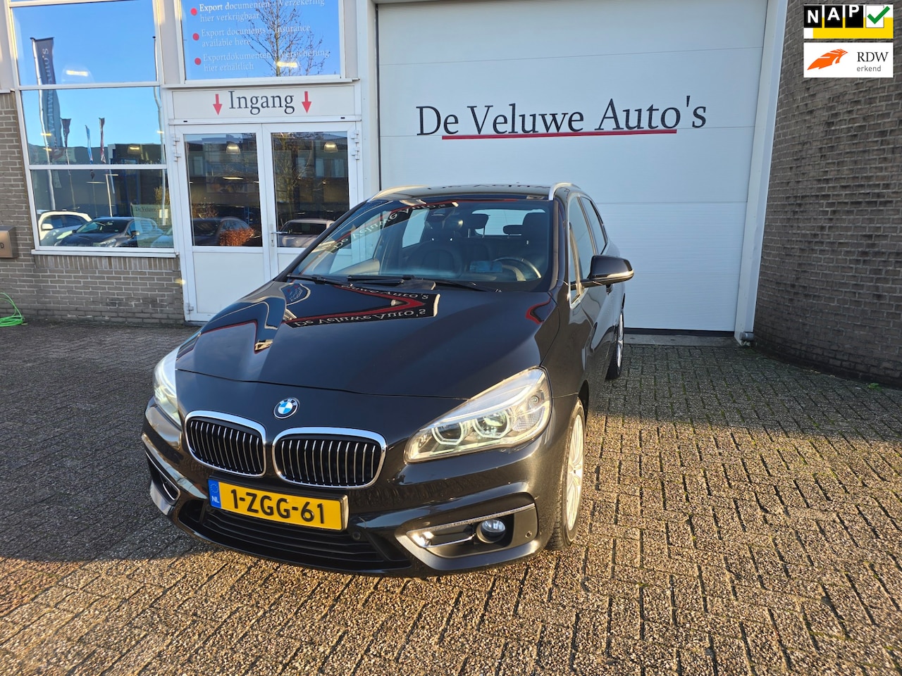 BMW 2-serie Active Tourer - 220i High Executive Luxury / NAP ! - AutoWereld.nl