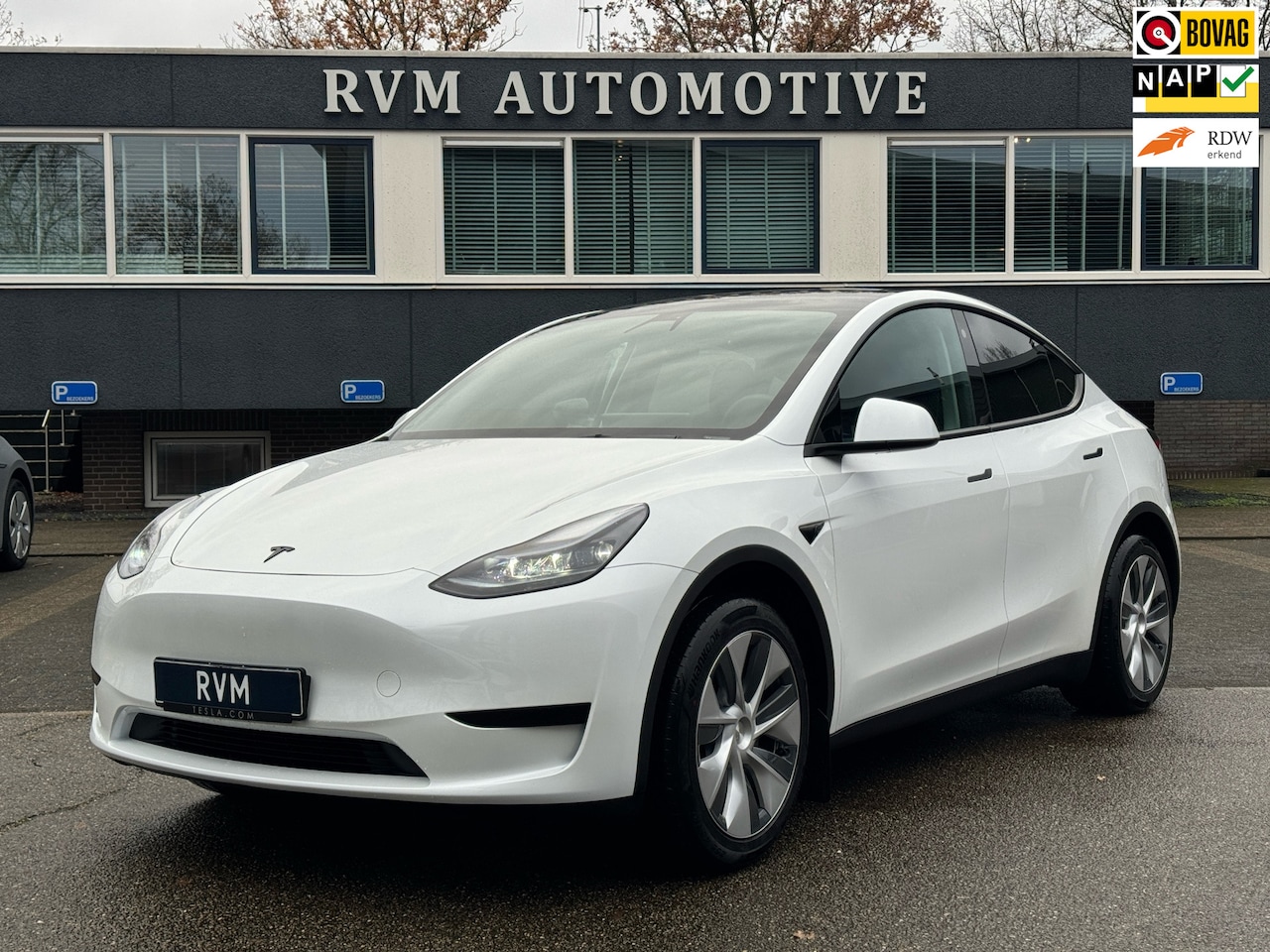 Tesla Model Y - RWD 58 kWh | * 35.899 NA SUBSIDIE * | AUTOPILOT | LEDER | PANO | STOELVERWARMING VOOR + AC - AutoWereld.nl