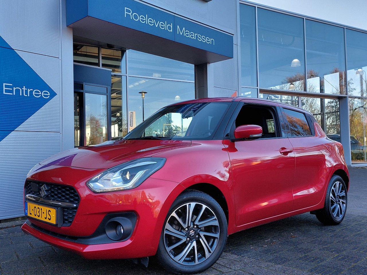 Suzuki Swift - 1.2 83pk Style Smart Hybrid | Origineel NL | Navi + Apple Carplay+Android Auto | Clima | A - AutoWereld.nl