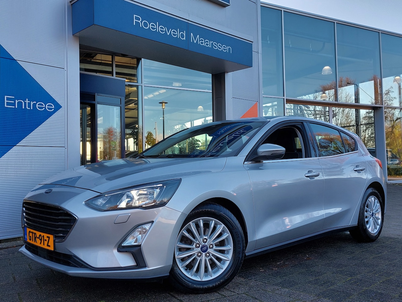 Ford Focus - 1.0 EcoBoost 125pk Titanium Business Winter-Pack 5-Deurs | Apple Carplay+Android Auto | Cl - AutoWereld.nl