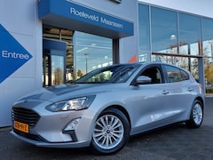 Ford Focus - 1.0 EcoBoost 125pk Titanium Business Winter-Pack 5-Deurs | Apple Carplay+Android Auto | Cl