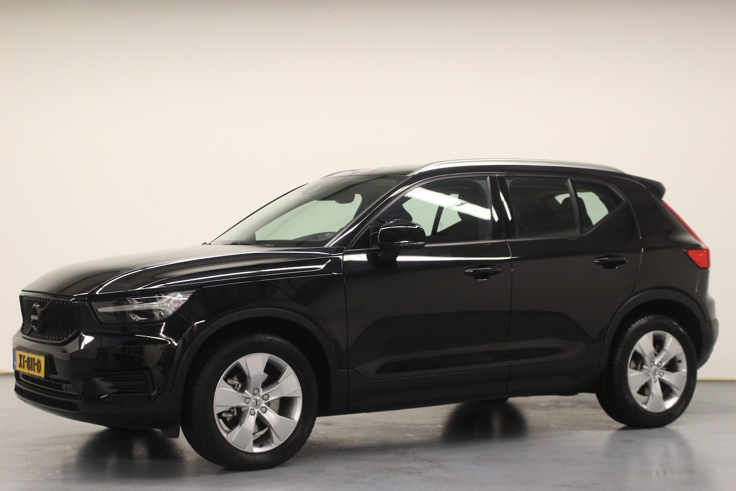 Volvo XC40 - T4 Momentum Business | Rijklaarprijs | Trekhaak | - AutoWereld.nl