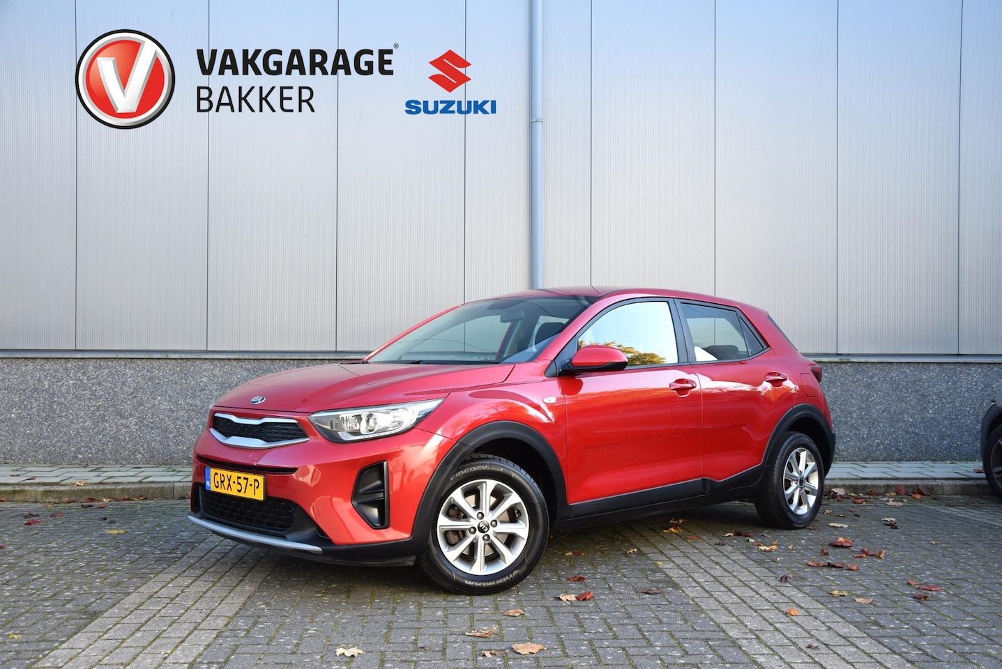 Kia Stonic - 1.2 MPi Design Edition | Navigatie | Apple carplay/android auto | Achteruitrijcamera | - AutoWereld.nl