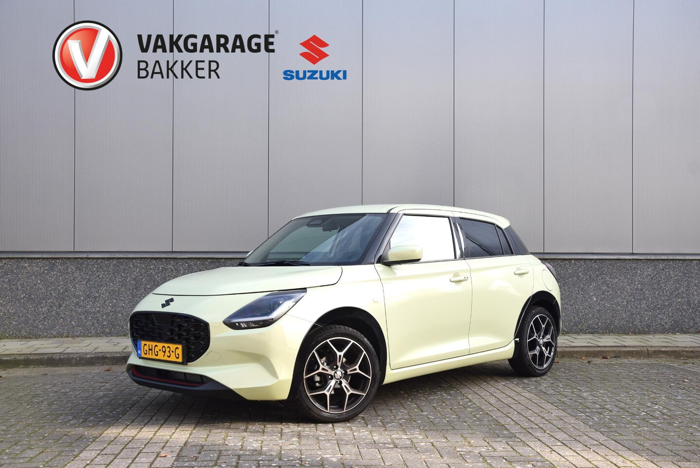 Suzuki Swift - 1.2 Select Smart Hybrid | Lichtmetalen velgen | Apple carplay | 6 jaar garantie of 150.000 - AutoWereld.nl