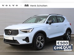 Volvo XC40 - B4 AUT7 197PK Plus Dark, Power Seats Met Geheugenfunctie, Verwarmbare Voorruit, Trekhaak S