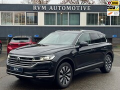 Volkswagen Touareg - 3.0 TSi eHybrid 4MOTION VAN 59.900 VOOR 55.899 EINDEJAARSVOORDEEL 4.001 | PANO | ELEK. TRE