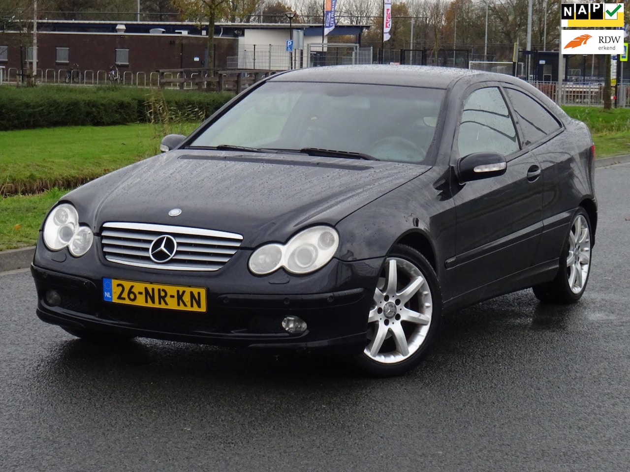 Mercedes-Benz C-klasse Sportcoupé - 180 K. NAP/LEER/NAVI/PDC - AutoWereld.nl