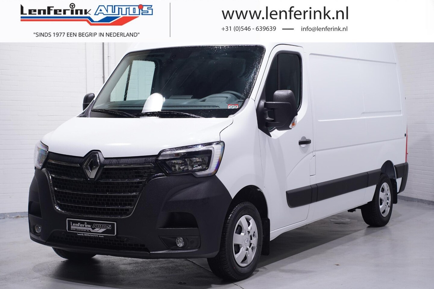 Renault Master - 2.3 dCi 135 pk L2H2 Airco, Camera, Navi Cruise Control, Geveerde Stoel, PDC achter, 3-Zits - AutoWereld.nl