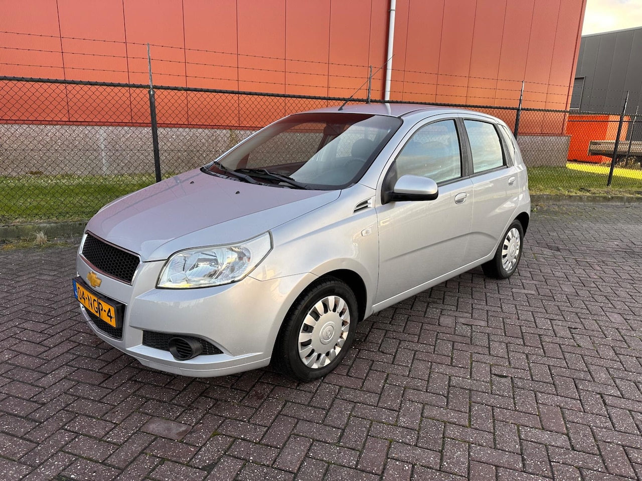 Chevrolet Aveo - 1.2 16V LS Airco | Trekhaak |Nwe APK - AutoWereld.nl