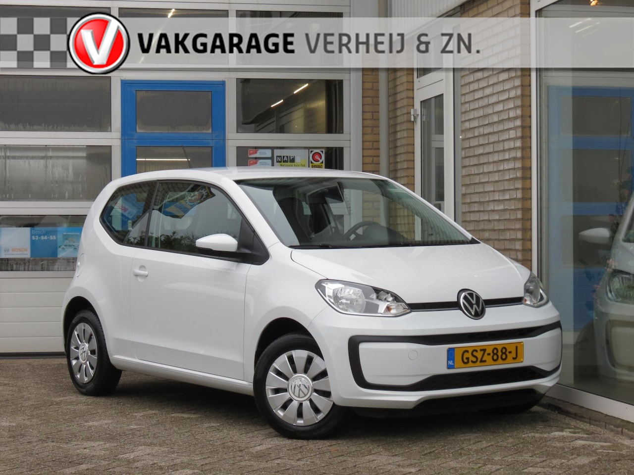 Volkswagen Up! - 1.0 Airco|DAB+|Elec. Ramen|Telefoon int.|LED|BTW Auto - AutoWereld.nl