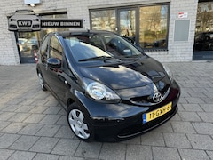 Toyota Aygo - 1.0-12V 5deurs Nieuwe apk Airco