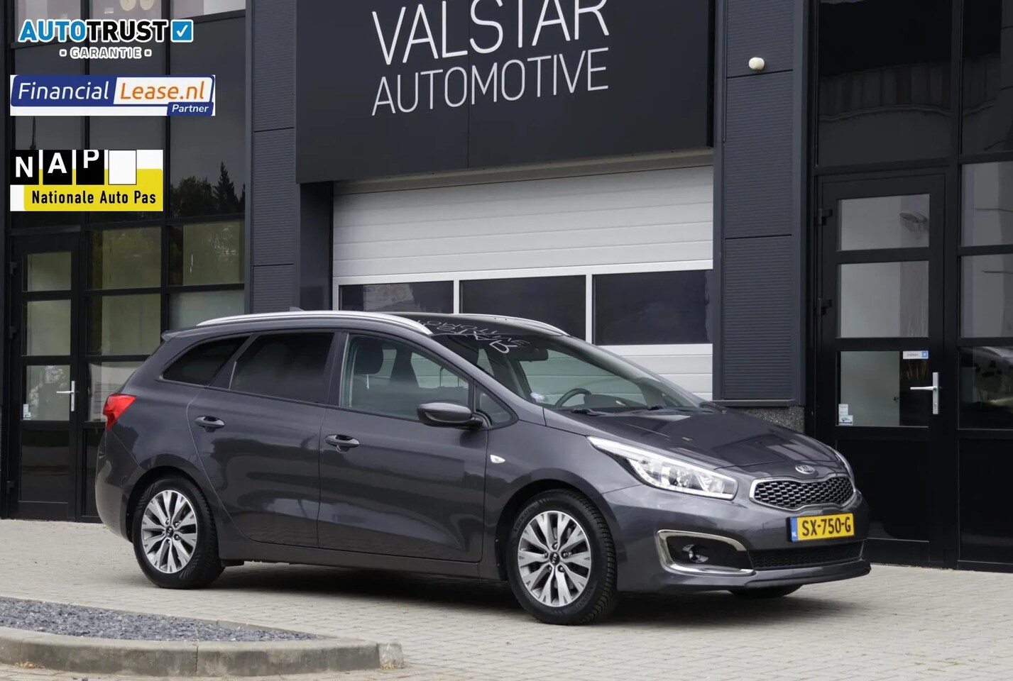 Kia Cee'd - Ceed 1.0 T-GDi Design Edition | TREKHAAK - AutoWereld.nl