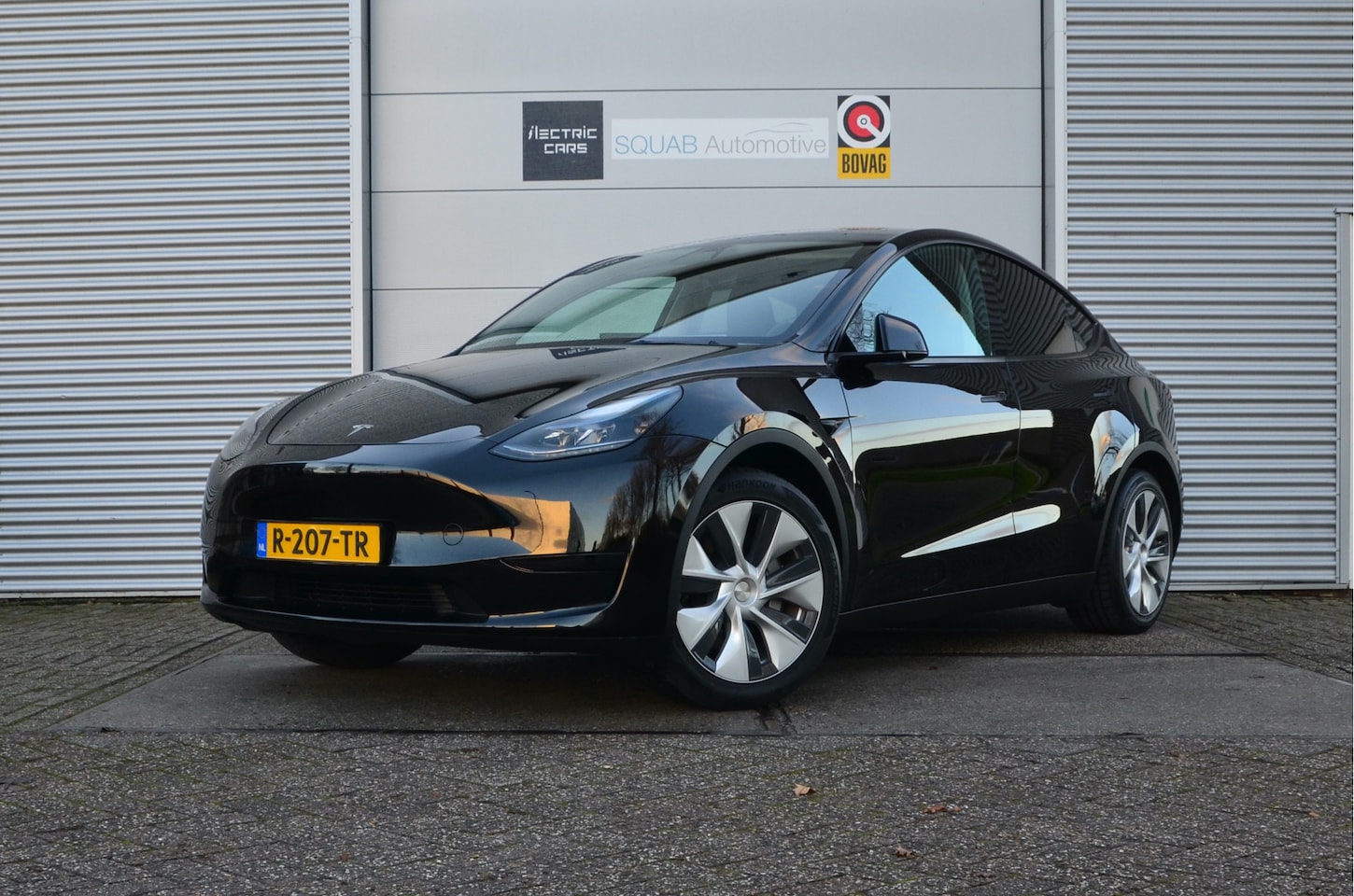 Tesla Model Y - RWD 58 kWh LFP Accu, dus 100% opladen!, AutoPilot, incl. BTW - AutoWereld.nl