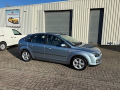 Ford Focus - 1.6-16V Futura 5 DEURS KM 199164--1750E--APK 8, 2025