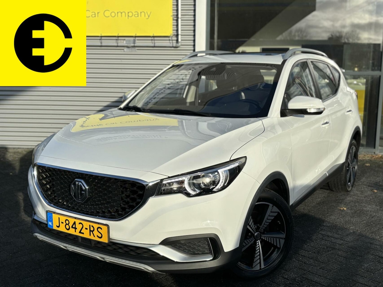 MG ZS - EV Luxury 45 kWh | €12.950 na subsidie |Pano | Apple CarPlay - AutoWereld.nl