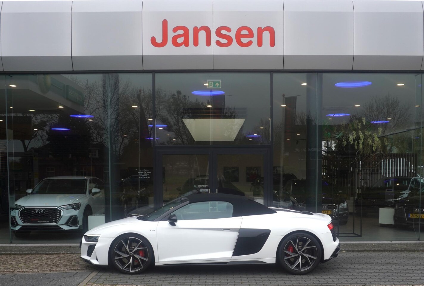 Audi R8 Spyder - 5.2 RWD 5.2 RWD - AutoWereld.nl