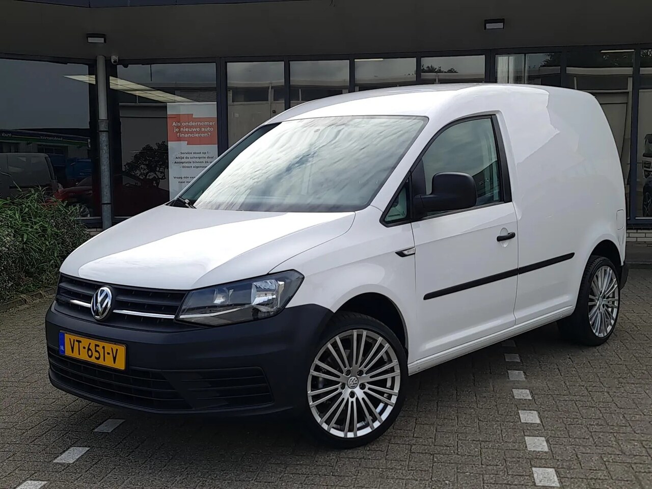 Volkswagen Caddy - 2.0 TDI L1H1 BMT Trendline Trekhaak/ Cruise control / NAVI - AutoWereld.nl